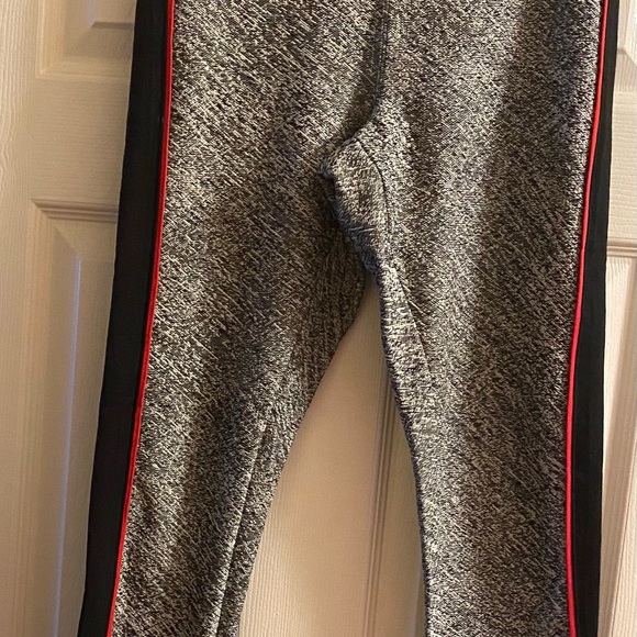 EXPRESS LEGGINGS - Picture 2 of 3
